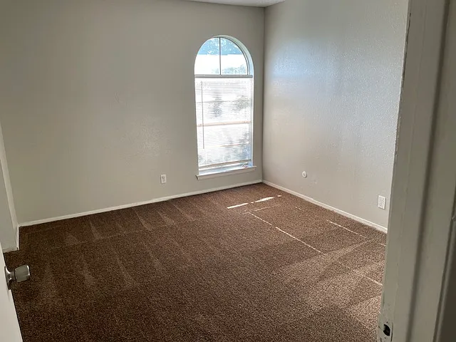 Summit Apartments — Photo 9