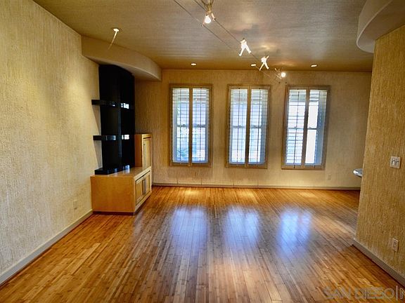 5th image of 1250 Cleveland Ave #324