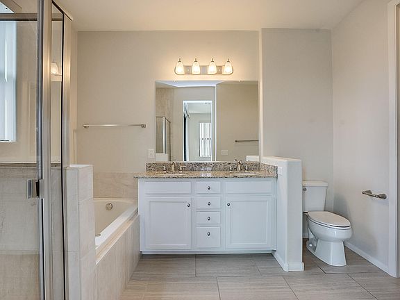 4th image of 2090 S Dorsey Ln Unit 1001