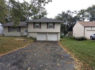 8507 Spring Valley Rd, Raytown, MO 64138