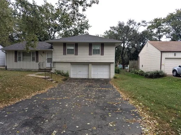 8507 Spring Valley Rd, Raytown, MO 64138