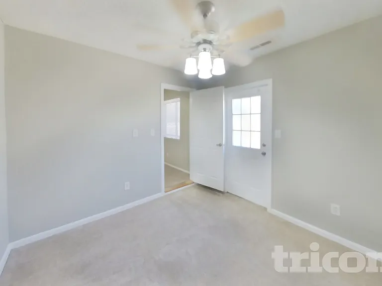1947 Guinn Dr — Photo 15