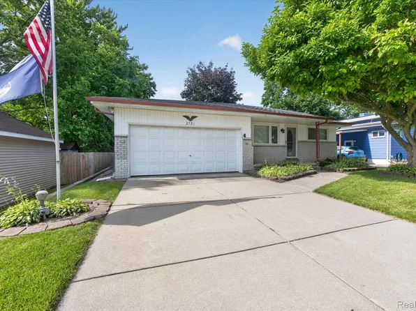 2721 Edgefield Dr, Waterford, MI 48328