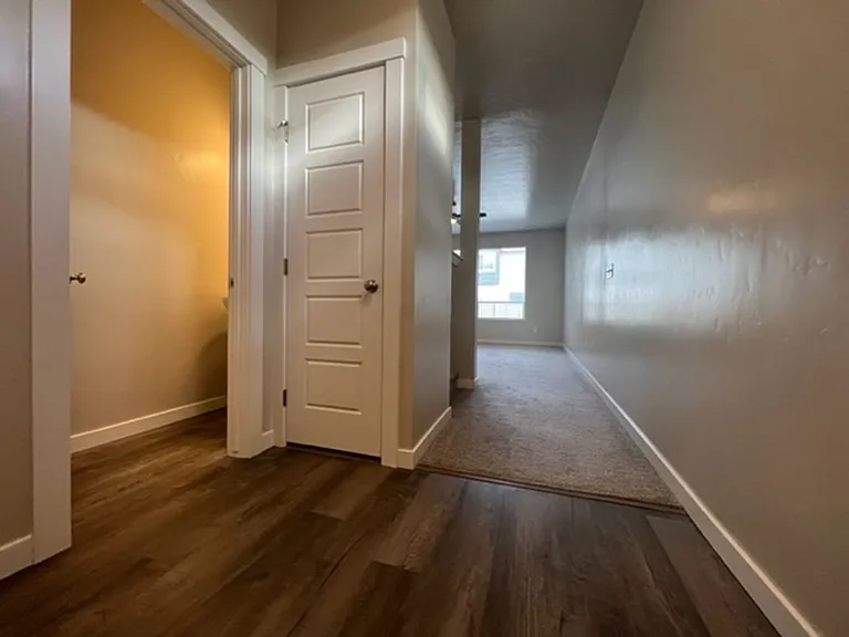 128 N Sevenoaks Ave — Photo 3