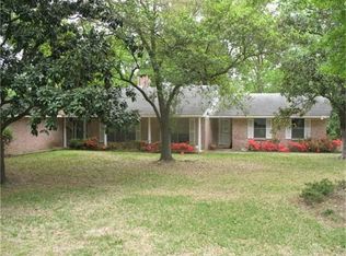 426 Rolling Wood Rd, Baytown, TX 77520