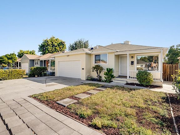 2nd image of 2052 Pulgas Ave