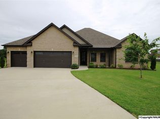 2208 Queenston Ct, Decatur, AL 35603