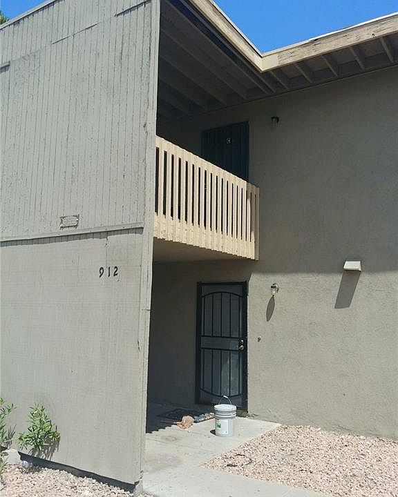 2nd image of 912 N Jones Blvd APT A