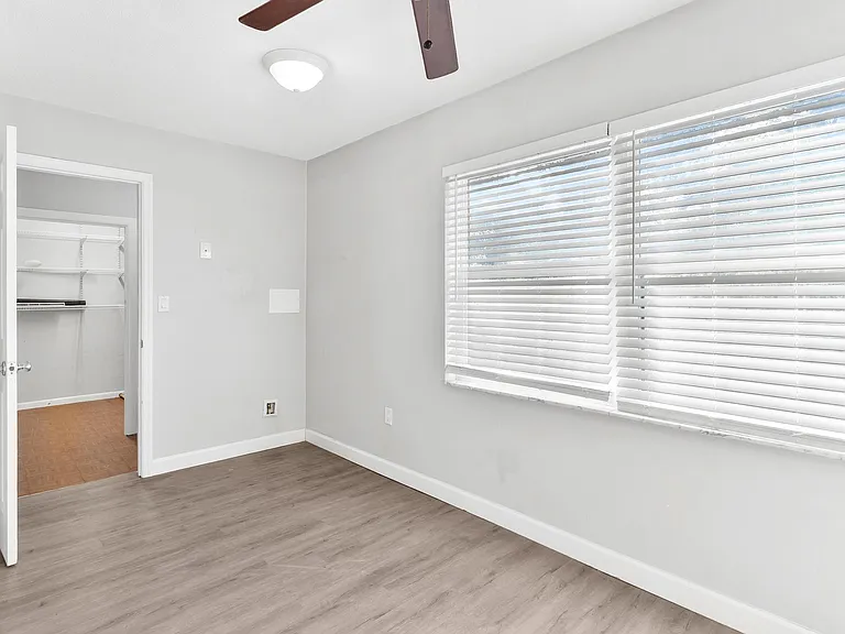 500 College Ave — Photo 19