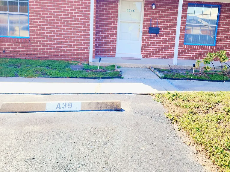 8346 10th Way N — Photo 13