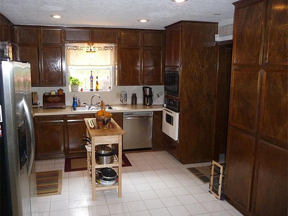 Open Kitchen with Lots of Cabinets