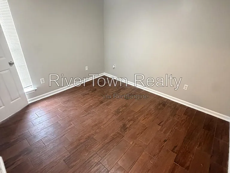 10570 Pecan View Dr — Photo 8