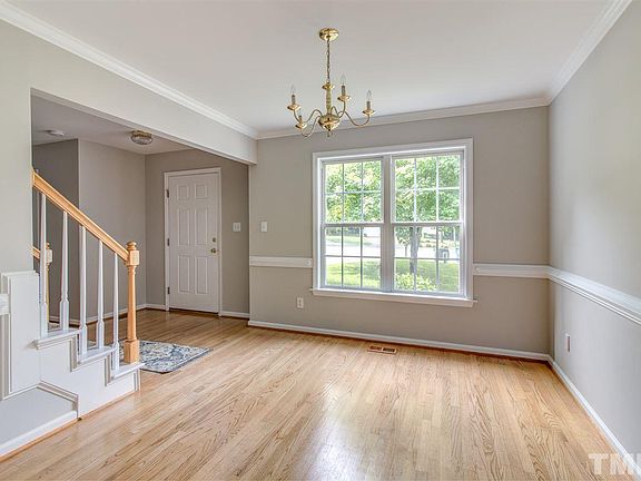 3rd image of 23 Ringwood Ct