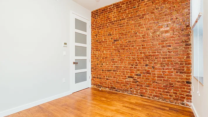 Rented by Nooklyn NYC LLC | media 43