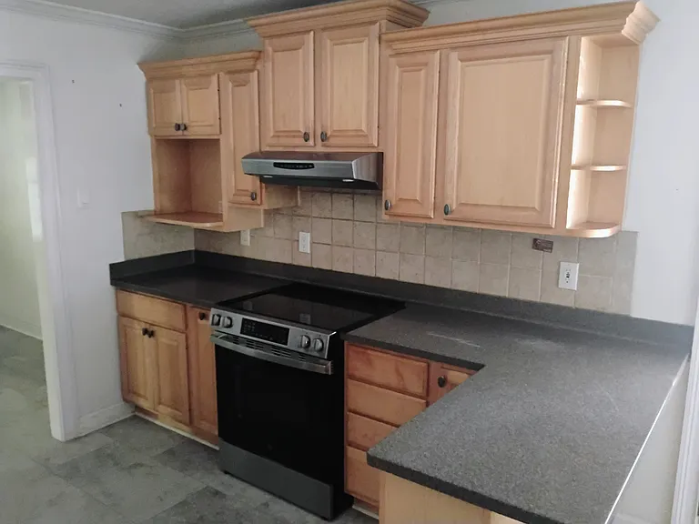 1303 Carman Ct SE — Photo 6