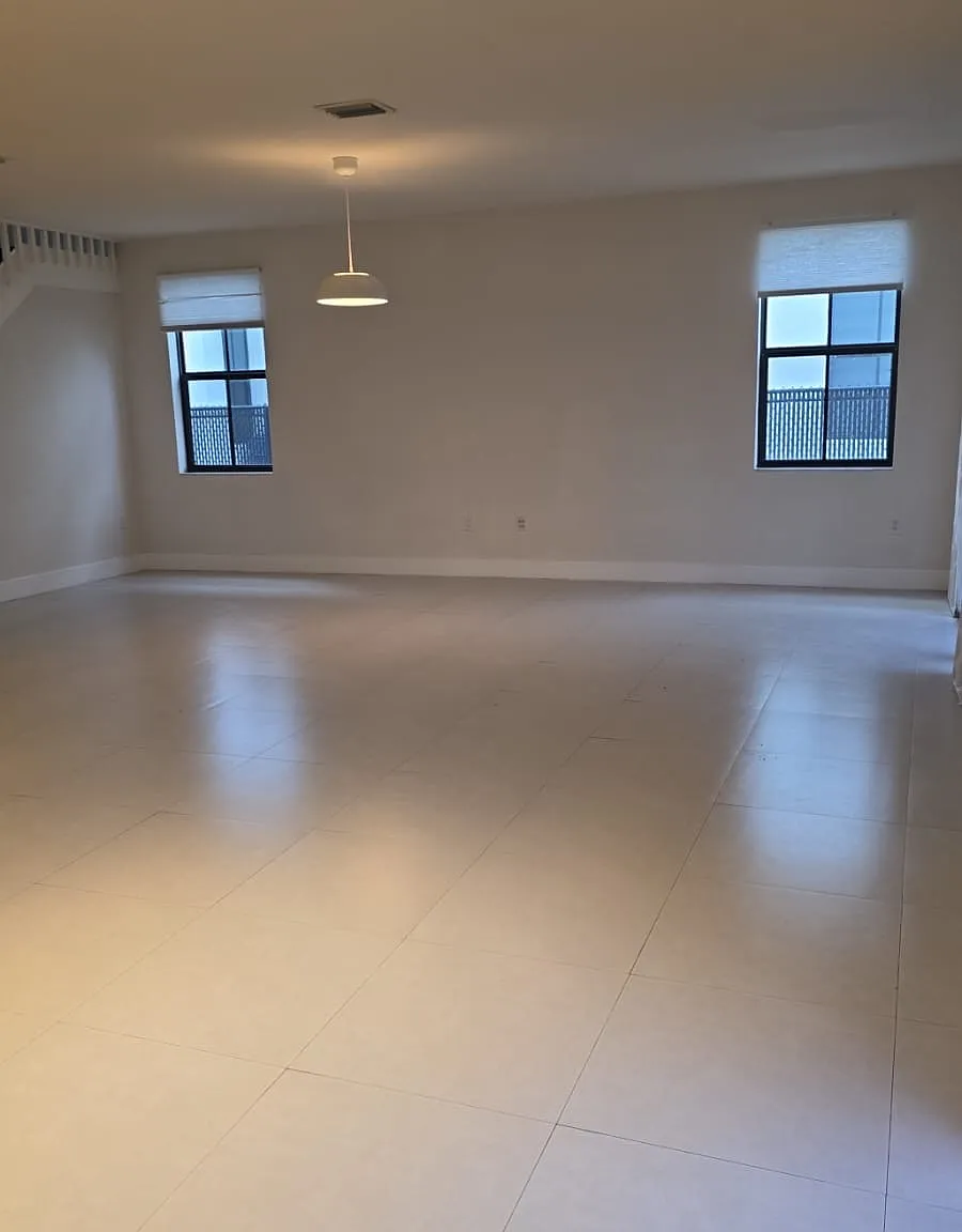 5 bed, 1500 sqft, $6,500 — Photo 3