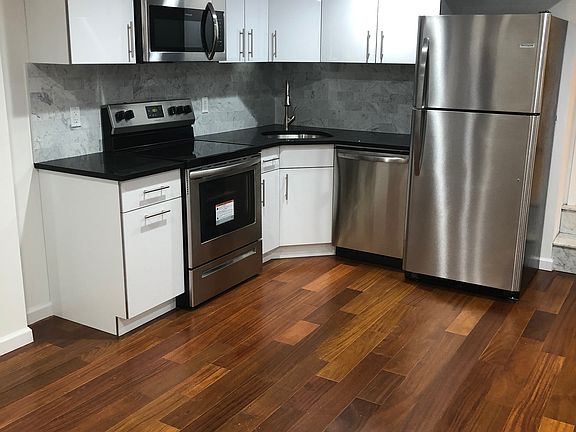 2nd image of 149 Huntington St #1