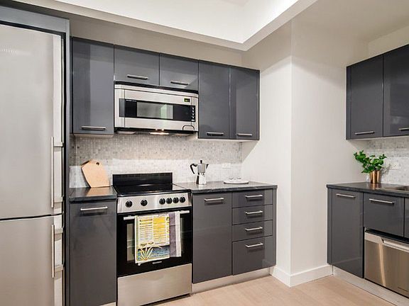 3rd image of 20 Exchange Pl APT 1407