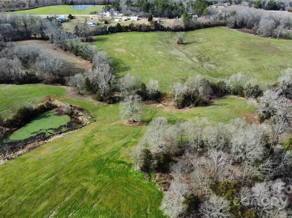 4800 Hula Dr, Heath Springs, SC 29058