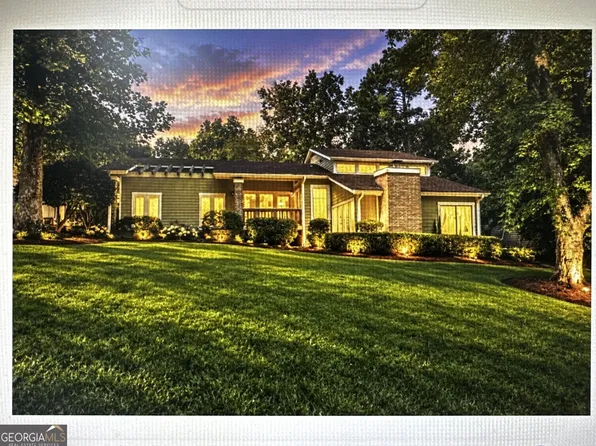 6838 Springwood Dr, Douglasville, GA 30135