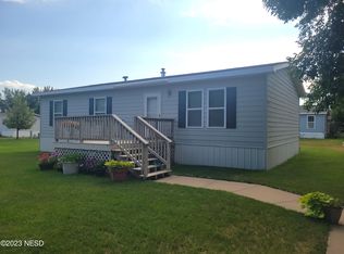 1926 11th Ave SW, Watertown, SD 57201