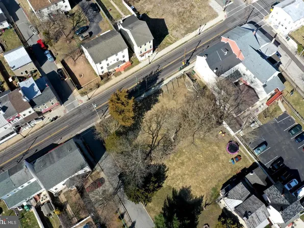 114 High St, Phoenixville, PA 19460