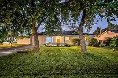 2053 N 39th Pl Photo 1