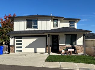 13748 SE 131st Ave, Clackamas, OR 97015