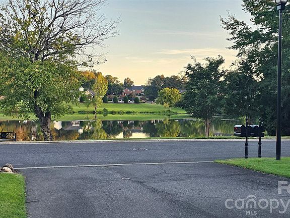 2nd image of 705 Congressional Ln