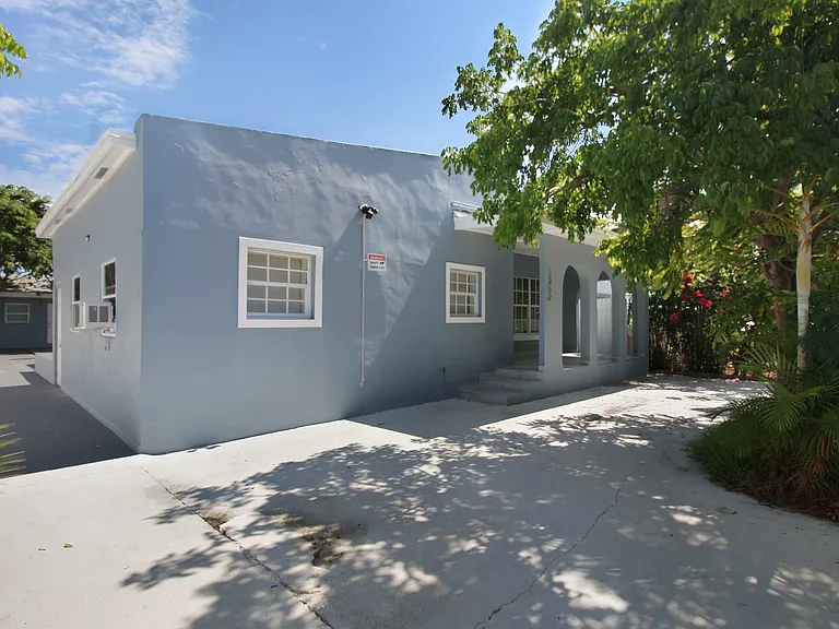 1352 NW 32nd St — Photo 9