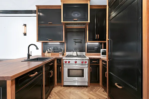 Rented by Douglas Elliman | media 14