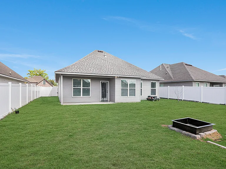 39511 Auster Ln — Photo 2