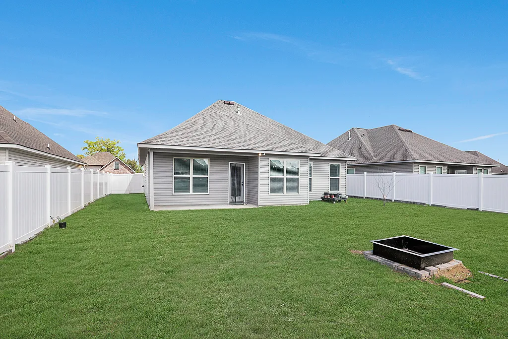 Building Photo - 39511 Auster Ln