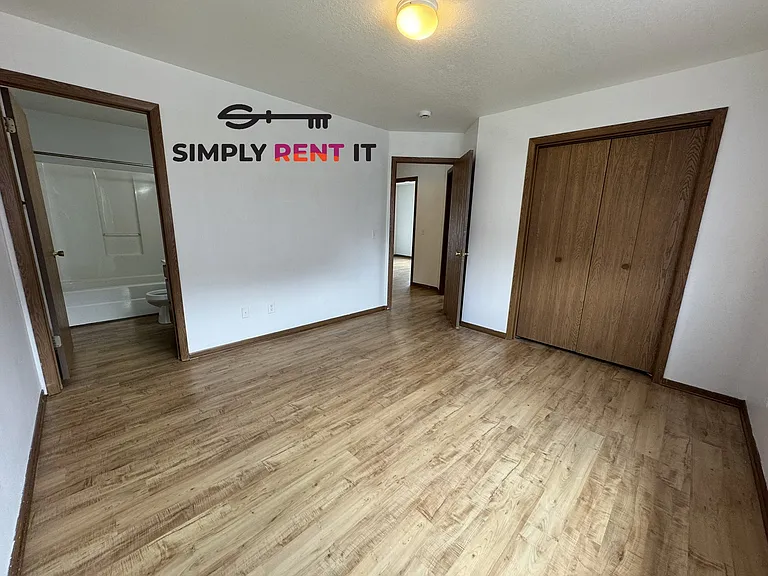 4549 Steinbeck St #3 — Photo 11