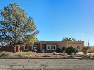 6016 Unitas Ln NW, Albuquerque, NM 87114