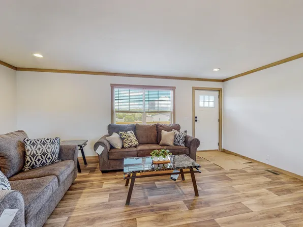 9 Northland Rd, Edgewood, NM 87015