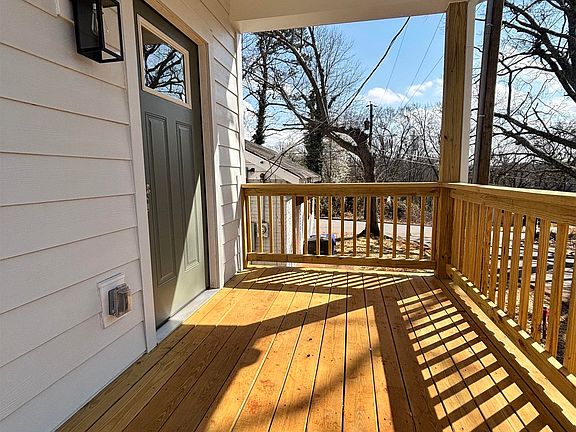 2nd image of 4 Brush St