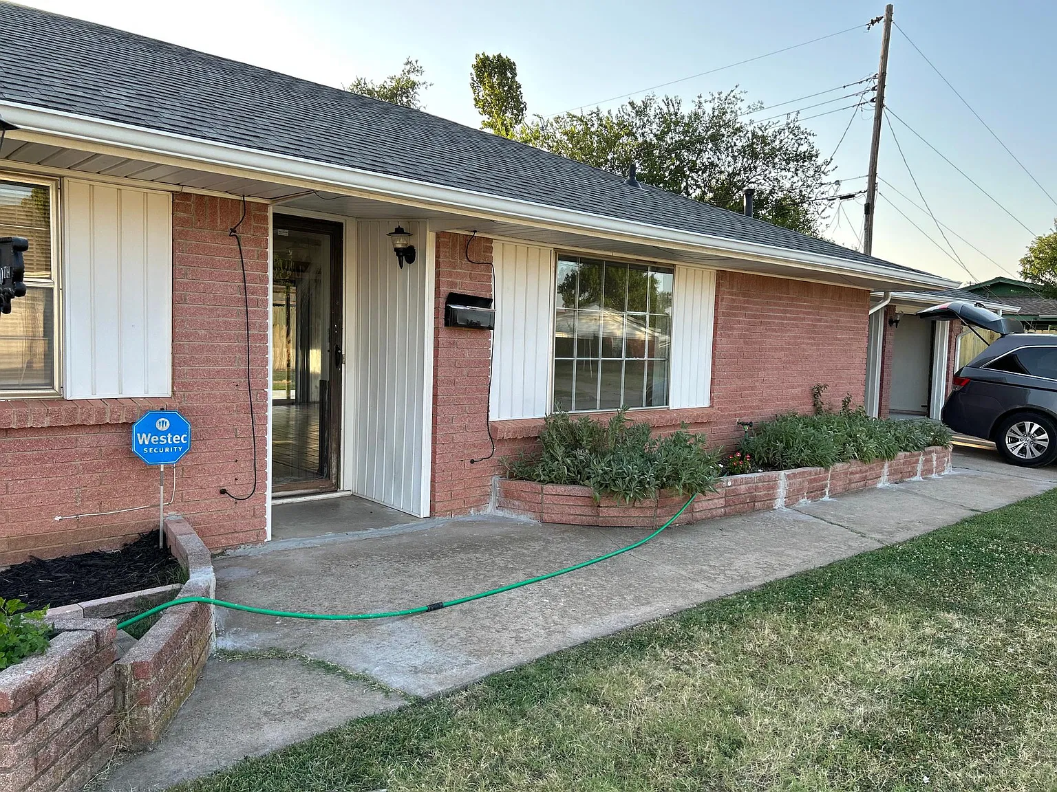 3 bed, 1496 sqft, $1,700 — Photo 2