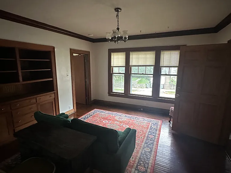 828 E University St #1 — Photo 14