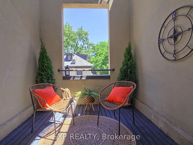 306 Sackville St #4 — Photo 30