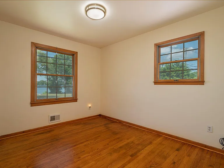 859 Lake Shore Dr — Photo 9