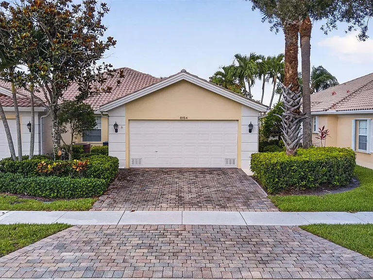 8154 Montserrat Pl — Photo 53