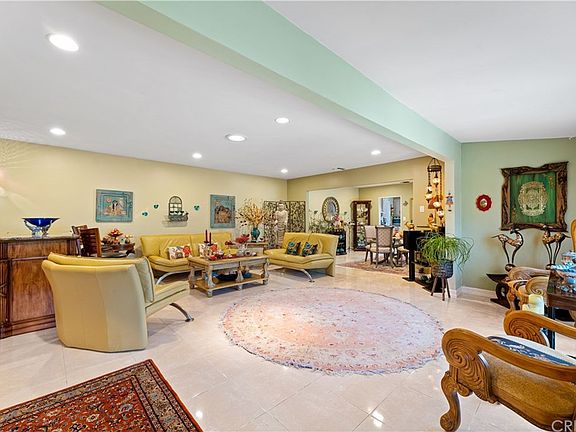 2nd image of 22955 Burbank Blvd