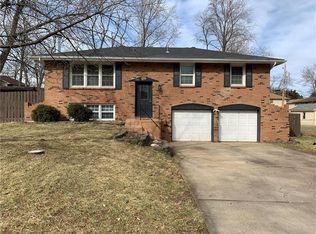 840 NW 69th Ter, Kansas City, MO 64118