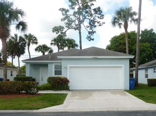 5460 Club Cir, Haverhill, FL 33415