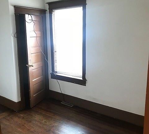 2nd image of 4906 Kennedy Ave #1