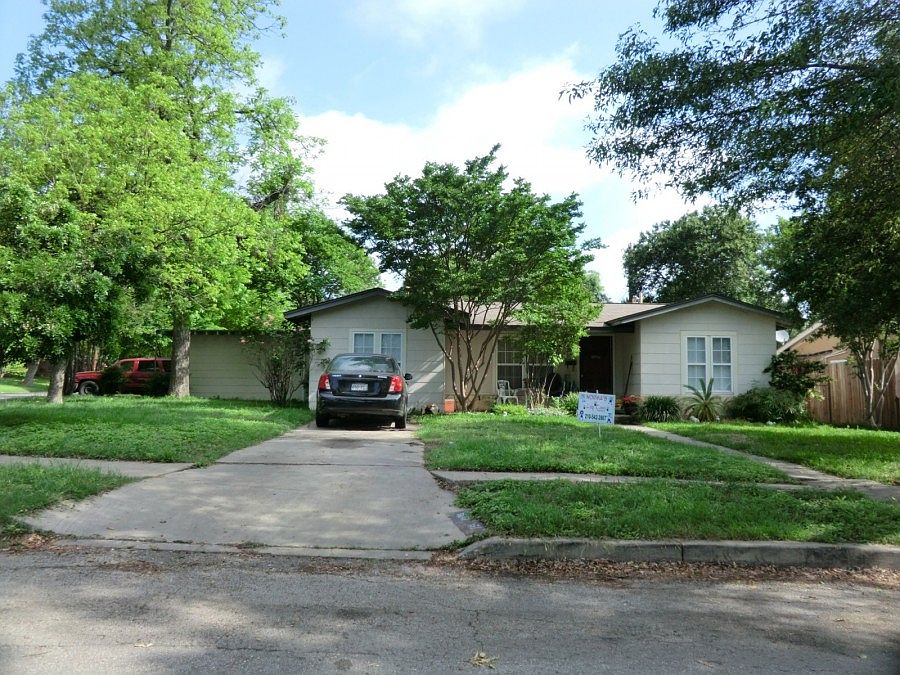 1st image of 151 Gazel Dr