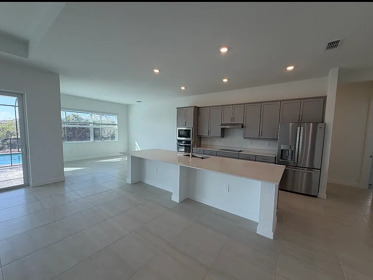 7760 Lakes Edge Ln — Photo 5
