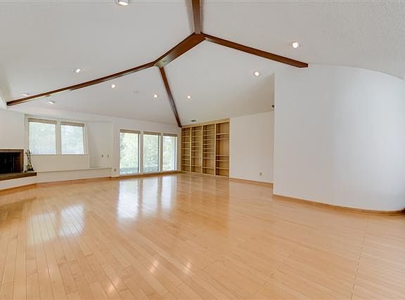 5th image of 7254 Brookshire Dr