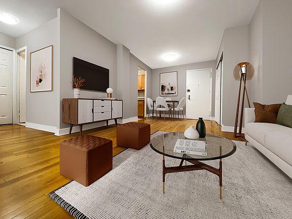 3rd image of 305 E 47th St #3M